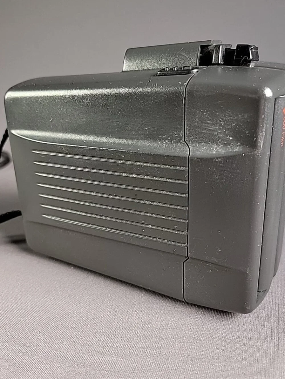 Vintage Polaroid One Step Close Up 600 Instant Film Camera With Strap NOT TESTED